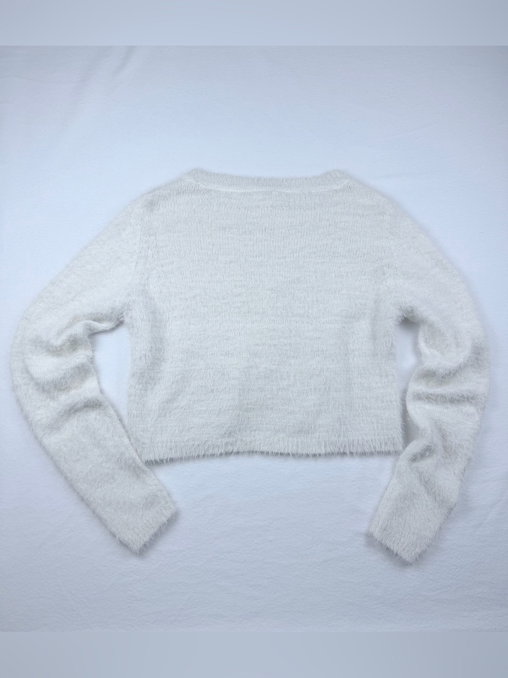 Garage White Fuzzy Eyelash Knit Cropped Crewneck Sweater Medium - Picture 7 of 7